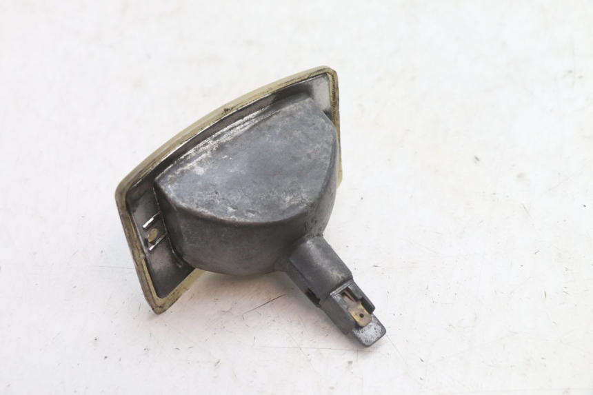 photo de CLIGNOTANT AVANT DROIT PIAGGIO VESPA PK FL 2T 50 (1990 - 1996) - Zoom état d’usage