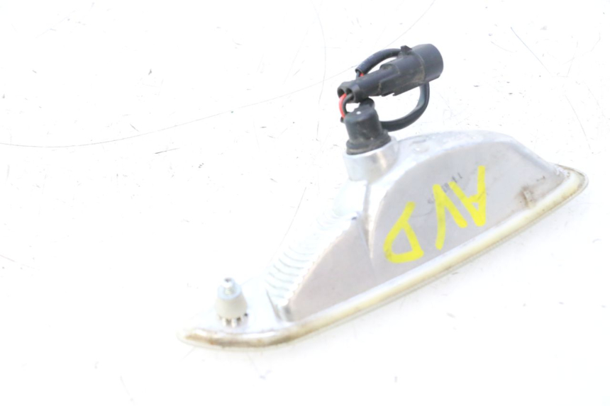 photo de CLIGNOTANT AVANT DROIT PIAGGIO VESPA PRIMAVERA 2T 50 (2013 - 2018) - Autre angle de vue