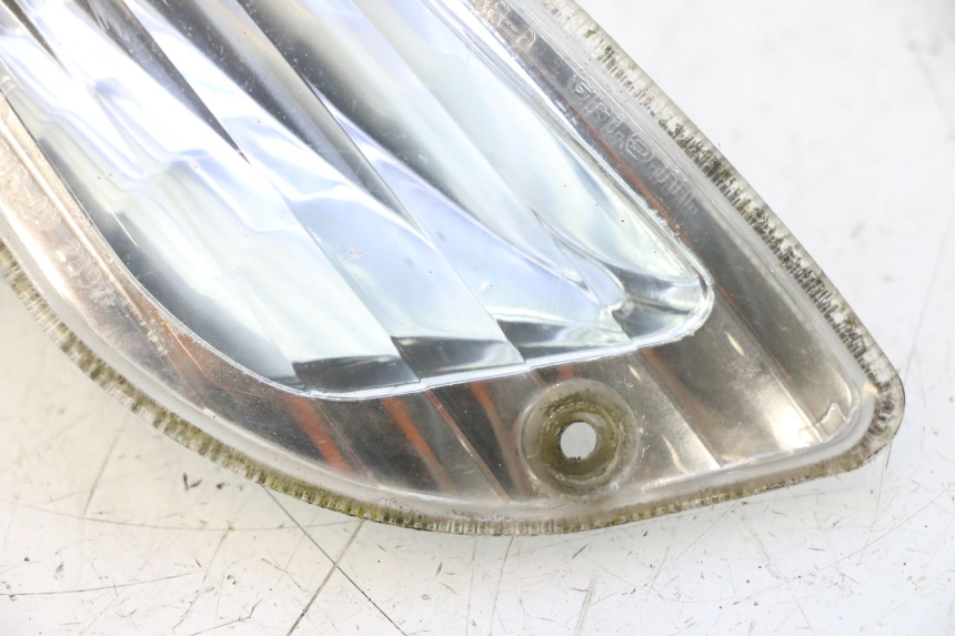 photo de CLIGNOTANT AVANT DROIT PIAGGIO VESPA S 2T 50 (2007 - 2014) - Zoom état d’usage