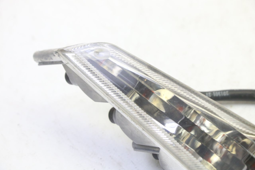 photo de CLIGNOTANT AVANT DROIT PEUGEOT VIVACITY NEW 4T 50 (2008 - 2017)