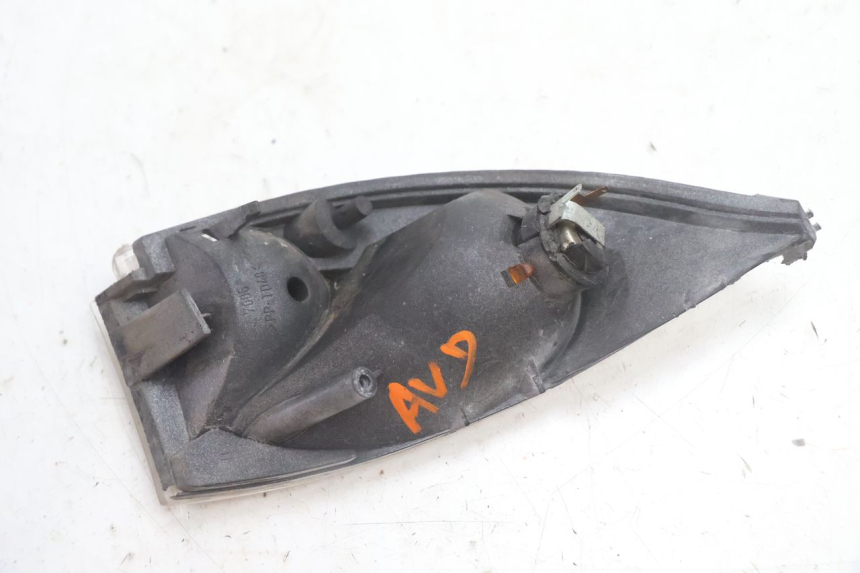 photo de CLIGNOTANT AVANT DROIT PEUGEOT VIVACITY 100 (1999 - 2008) - Autre angle de vue