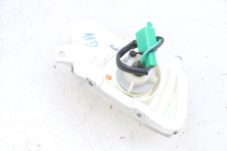 photo de CLIGNOTANT AVANT DROIT YAMAHA XMAX X-MAX 125 (2006 - 2009) - Zoom état d’usage