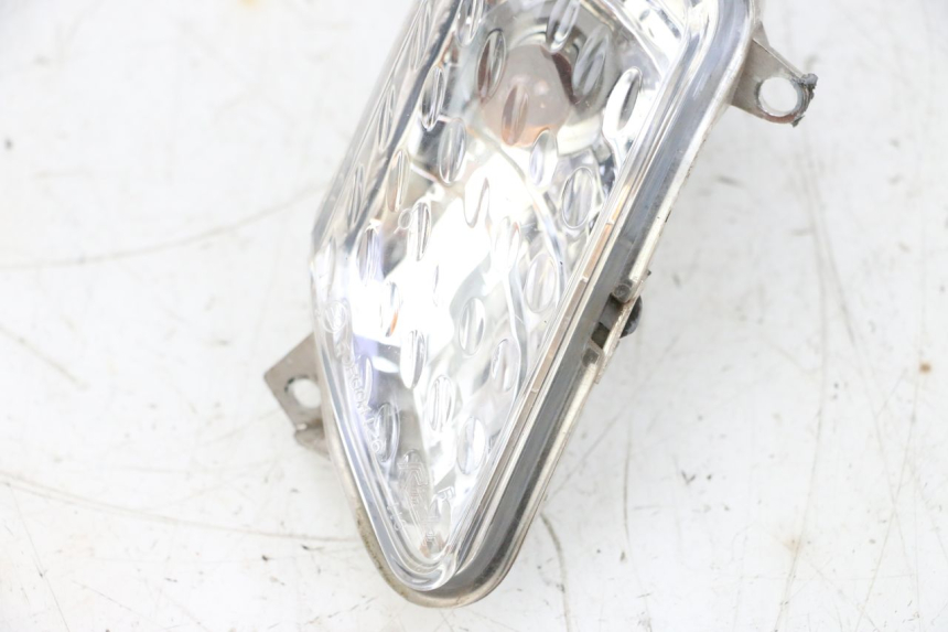 photo de CLIGNOTANT AVANT DROIT YAMAHA XMAX X-MAX 125 (2006 - 2009) - Zoom état d’usage