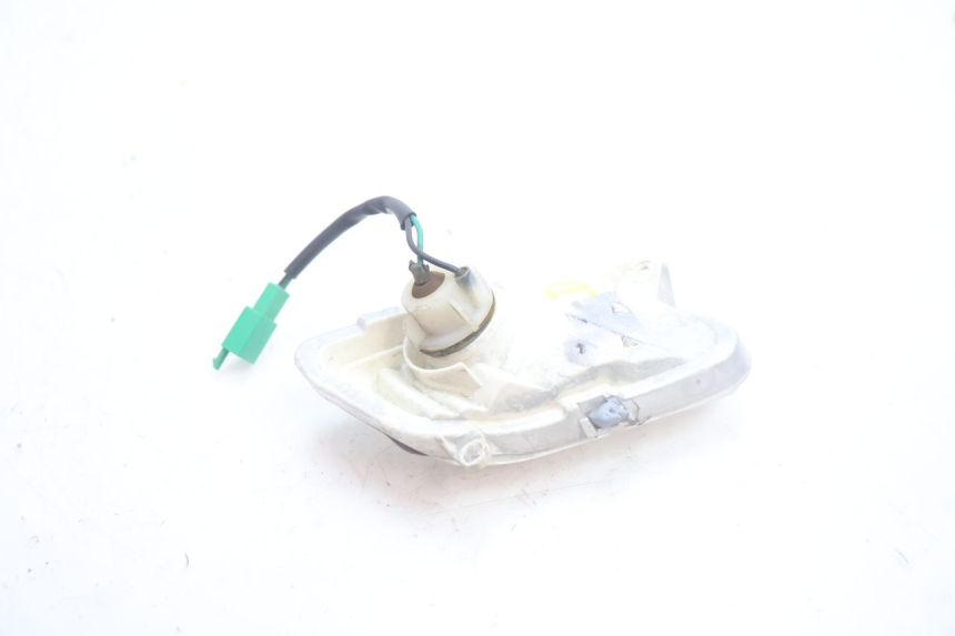 photo de CLIGNOTANT AVANT DROIT YAMAHA XMAX X-MAX 125 (2006 - 2009) - Zoom état d’usage