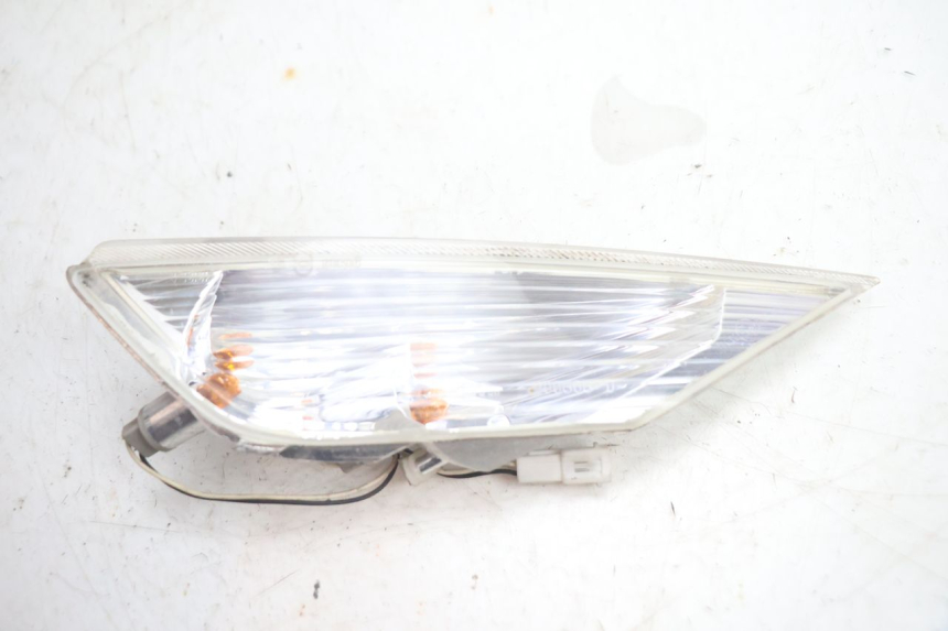 photo de CLIGNOTANT AVANT DROIT PIAGGIO X8 STREET 125 (2006 - 2007) - Vue principale