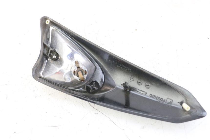 photo de CLIGNOTANT AVANT DROIT PIAGGIO XEVO - X EVO 125 (2007 - 2016)