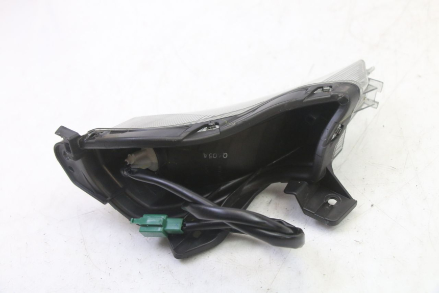 photo de CLIGNOTANT AVANT DROIT YAMAHA XMAX X-MAX 125 (2021 - 2025)