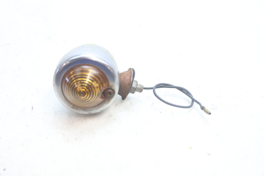 photo de CLIGNOTANT AVANT DROIT YAMAHA XV VIRAGO 535 (1988 - 2004) - Vue principale