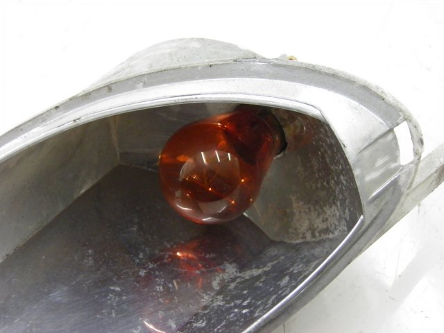 photo de CLIGNOTANT AVANT DROIT YAMAHA YP MAJESTY 125 (2002 - 2006)