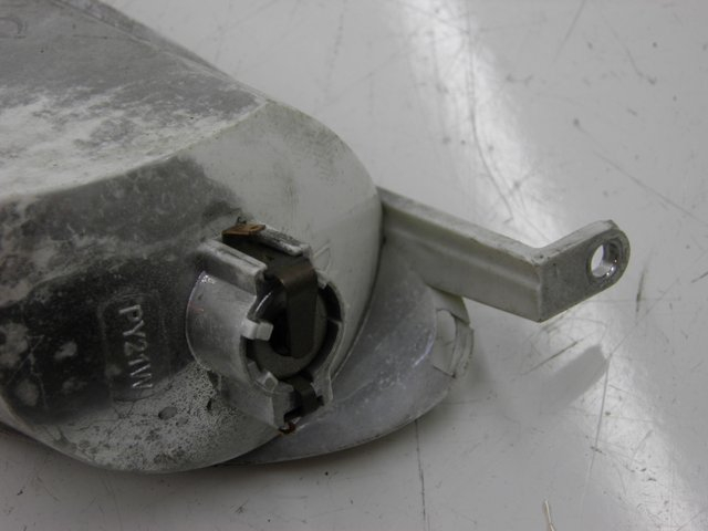 photo de CLIGNOTANT AVANT DROIT YAMAHA YP MAJESTY 125 (2002 - 2006)