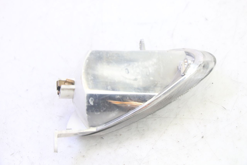 photo de CLIGNOTANT AVANT DROIT YAMAHA YP MAJESTY 125 (2002 - 2006) - Autre angle de vue