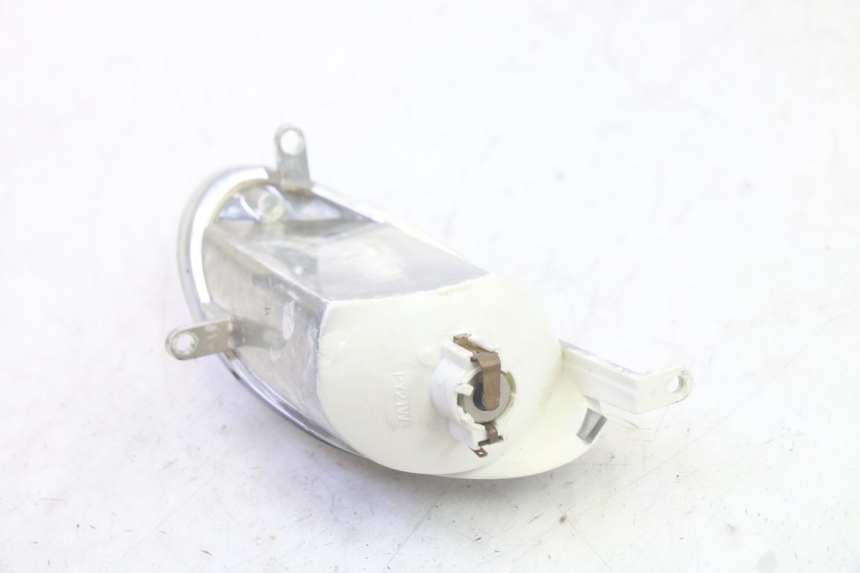 photo de CLIGNOTANT AVANT DROIT YAMAHA YP MAJESTY 125 (2002 - 2006) - Gros plan technique