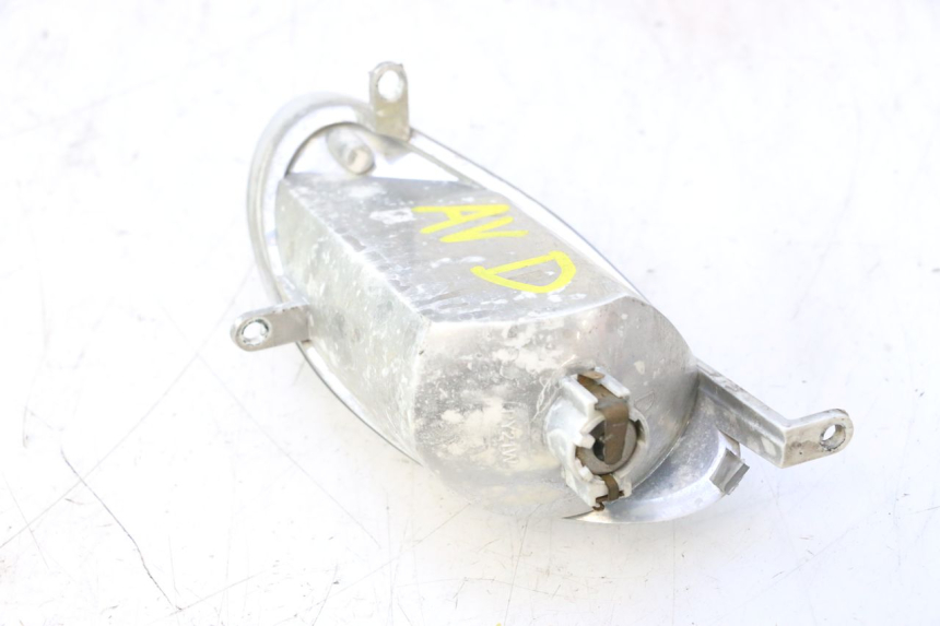 photo de CLIGNOTANT AVANT DROIT YAMAHA YP MAJESTY 125 (2002 - 2006) - Vue d’ensemble