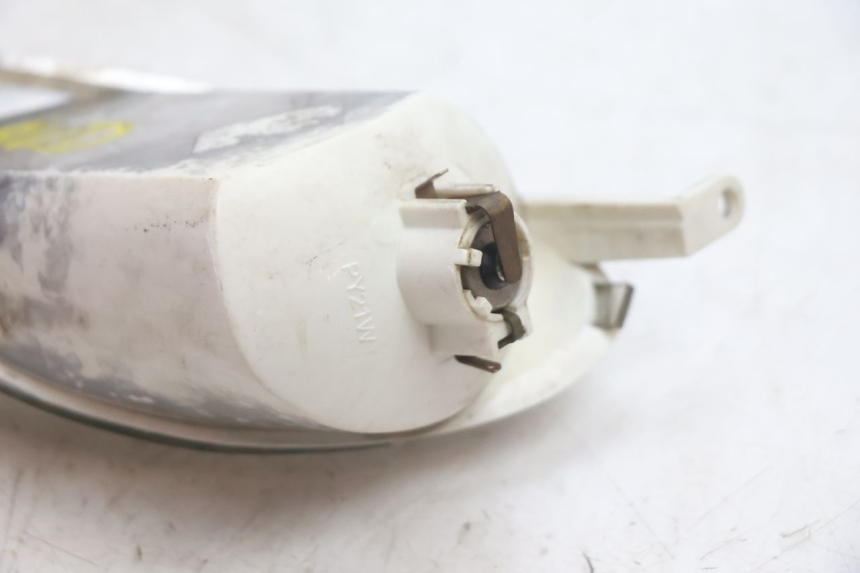 photo de CLIGNOTANT AVANT DROIT YAMAHA YP MAJESTY 125 (2002 - 2006) - Vue d’ensemble