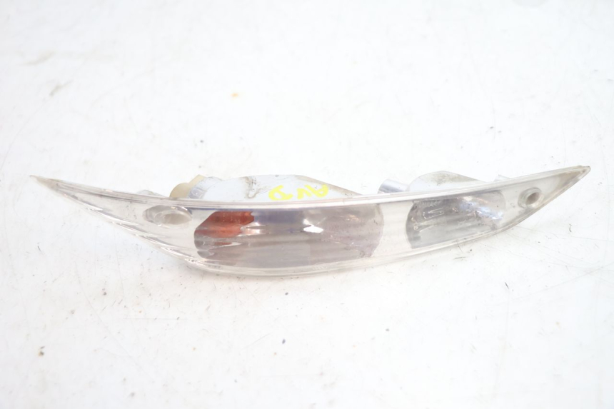 photo de CLIGNOTANT AVANT DROIT PIAGGIO ZIP IGET 4T 50 (2021 - 2023) - Autre angle de vue