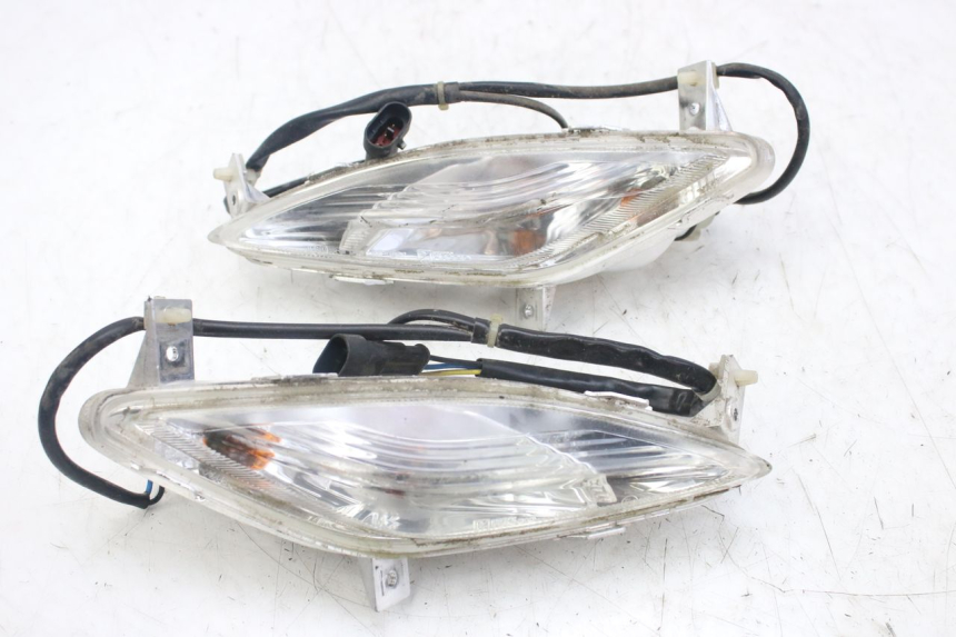 photo de CLIGNOTANT AVANT PIAGGIO FLY 4T 50 (2013 - 2017)