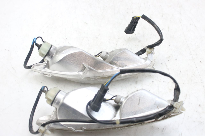 photo de CLIGNOTANT AVANT PIAGGIO FLY 4T 50 (2013 - 2017)