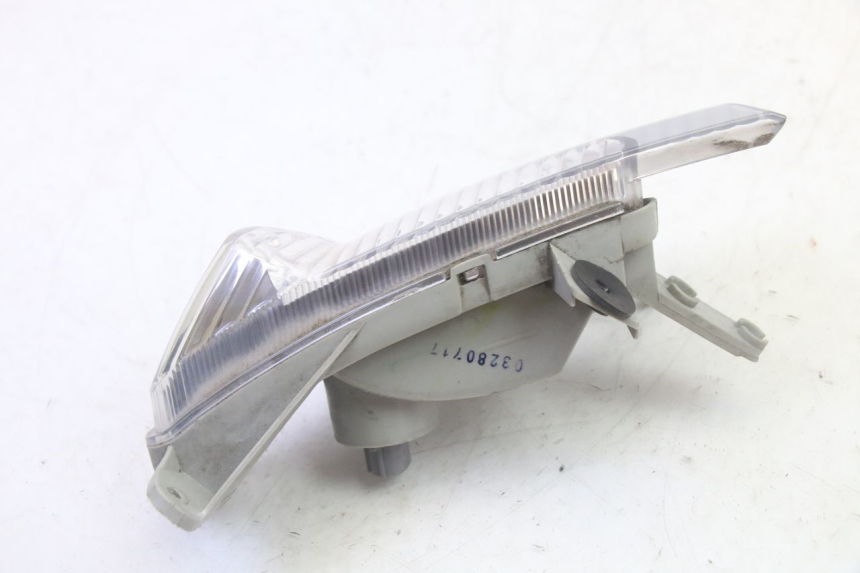 photo de CLIGNOTANT AVANT GAUCHE SUZUKI BURGMAN 125 (2007 - 2014)