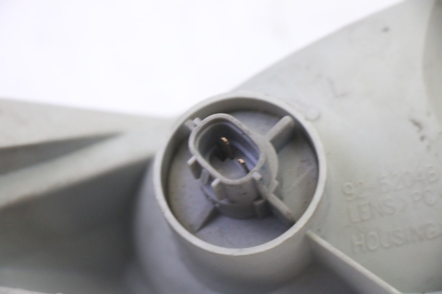 photo de CLIGNOTANT AVANT GAUCHE SUZUKI BURGMAN 125 (2007 - 2014)