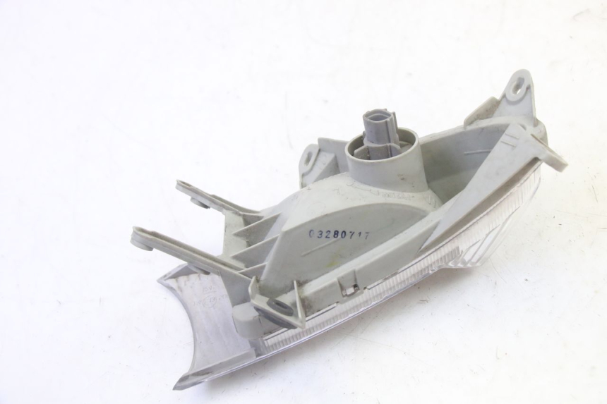 photo de CLIGNOTANT AVANT GAUCHE SUZUKI BURGMAN 125 (2007 - 2014)