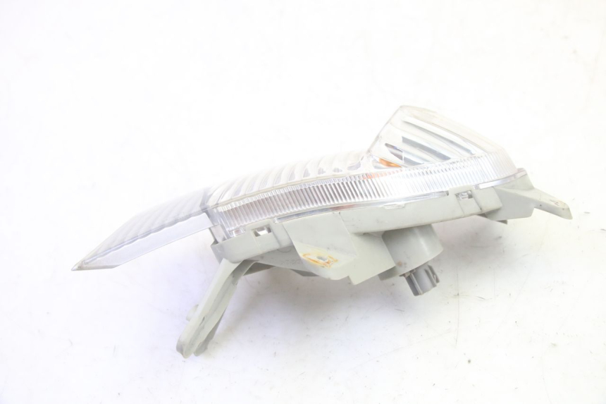 photo de CLIGNOTANT AVANT GAUCHE SUZUKI BURGMAN 125 (2007 - 2014) - Zoom état d’usage