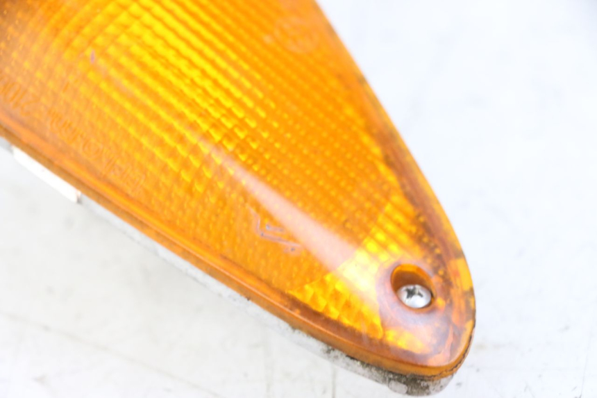 photo de CLIGNOTANT AVANT GAUCHE BMW C1 125 (2000 - 2003) - Zoom état d’usage