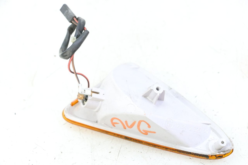 photo de CLIGNOTANT AVANT GAUCHE BMW C1 125 (2000 - 2003) - Gros plan technique