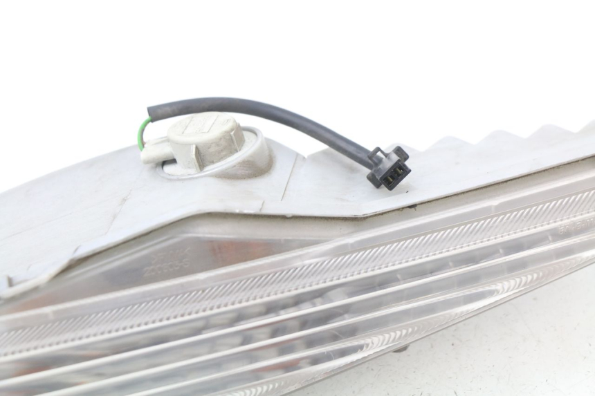 photo de CLIGNOTANT AVANT GAUCHE HONDA FES PANTHEON 125 (2003 - 2007) - Vue d’ensemble