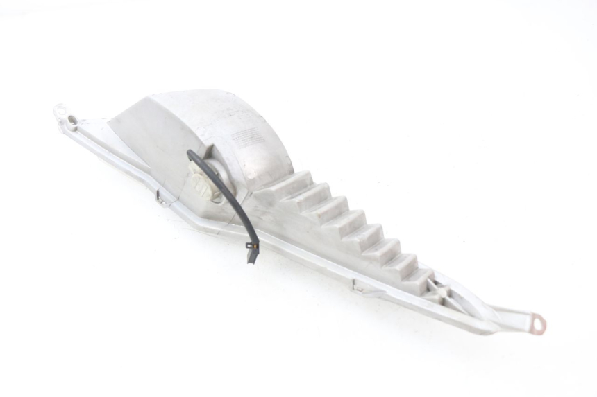 photo de CLIGNOTANT AVANT GAUCHE HONDA FES PANTHEON 125 (2003 - 2007) - Points de fixation