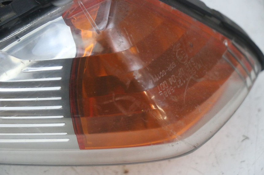 photo de CLIGNOTANT AVANT GAUCHE YAMAHA FJR ABS 1300 (2006 - 2012) - Autre angle de vue