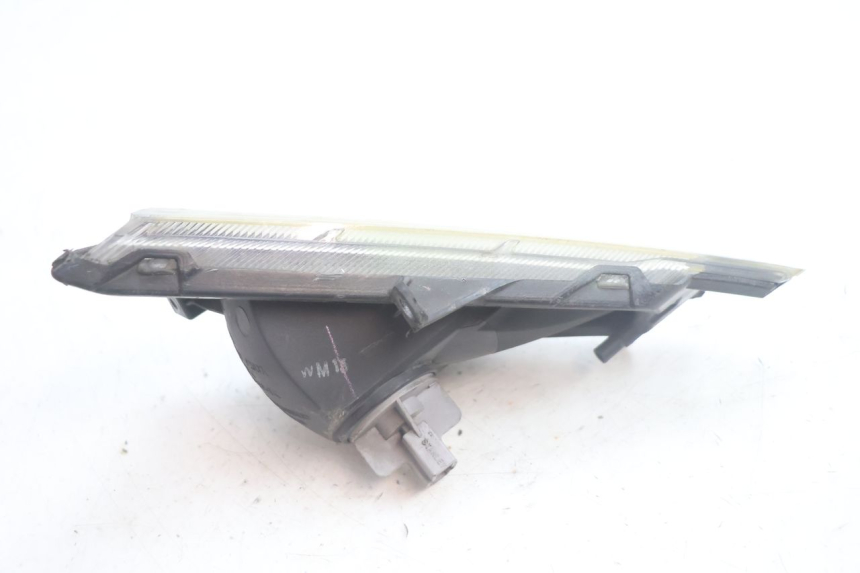 photo de CLIGNOTANT AVANT GAUCHE HONDA FJS SILVER WING SILVERWING 400 (2005 - 2008) - Autre angle de vue