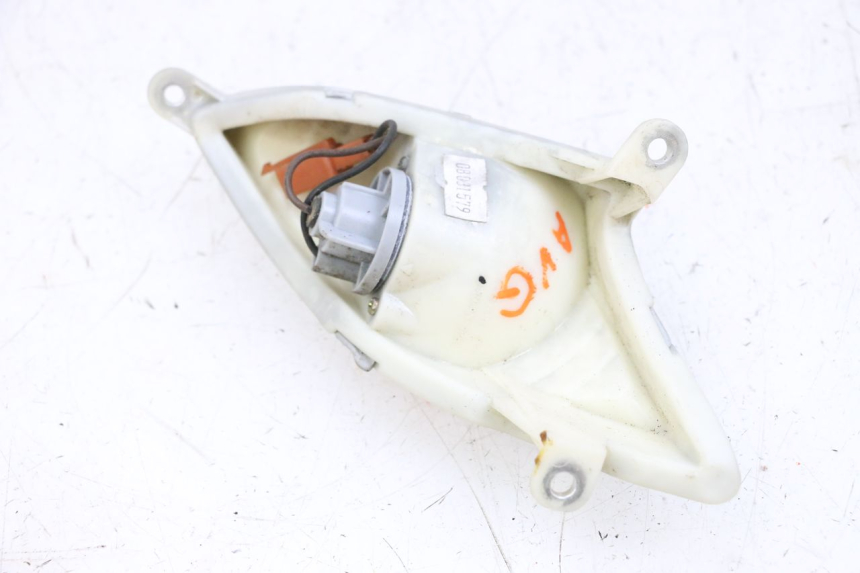 photo de CLIGNOTANT AVANT GAUCHE MBK FLAME X 125 (2007 - 2016) - Gros plan technique