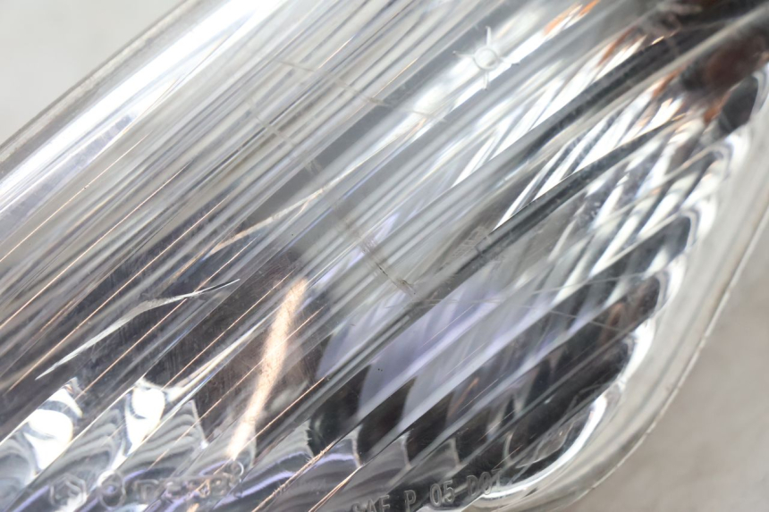 photo de CLIGNOTANT AVANT GAUCHE PIAGGIO FLY 2T 50 (2004 - 2017) - Zoom état d’usage