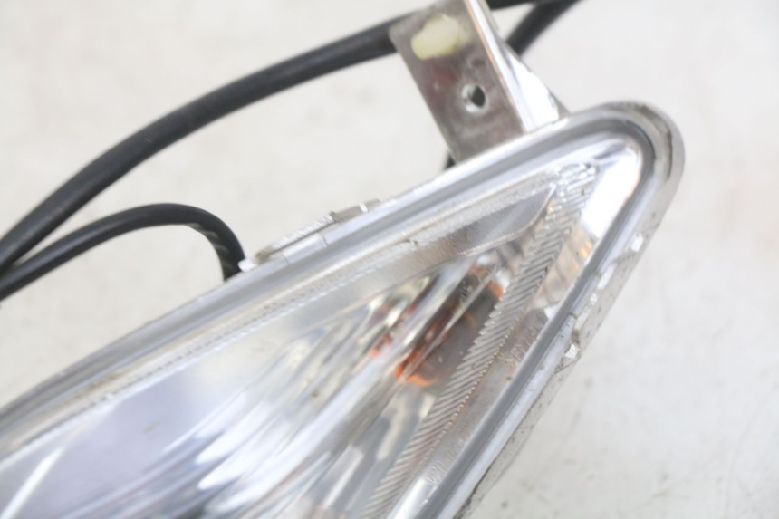 photo de CLIGNOTANT AVANT GAUCHE PIAGGIO FLY 4T 50 (2013 - 2017)