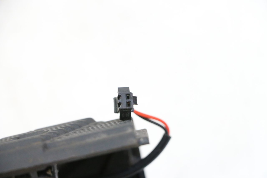 photo de CLIGNOTANT AVANT GAUCHE KUKIRIN G2 MASTER 1