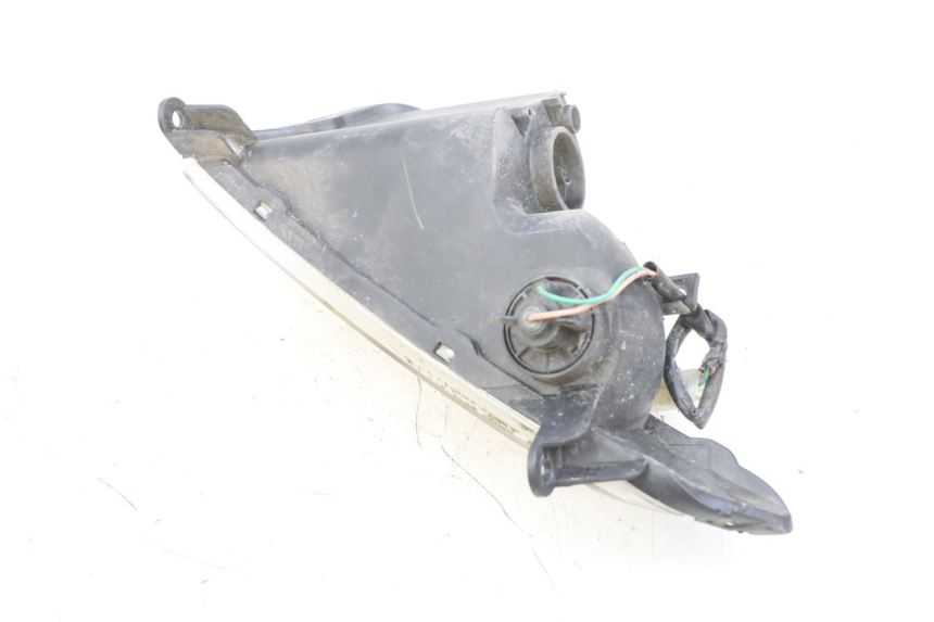 photo de CLIGNOTANT AVANT GAUCHE SYM GTS EVO 125 (2009 - 2013) - Points de fixation