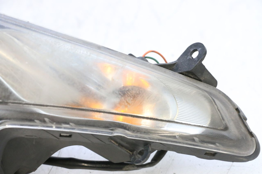 photo de CLIGNOTANT AVANT GAUCHE SYM GTS EVO 125 (2009 - 2013) - Zoom état d’usage