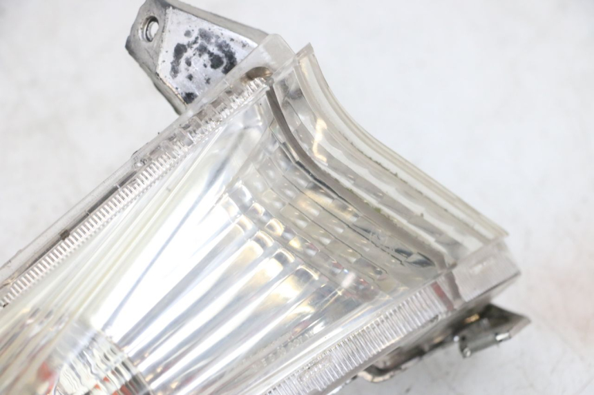 photo de CLIGNOTANT AVANT GAUCHE JM MOTORS GTS 125 (2015 - 2019) - Détails caractéristiques