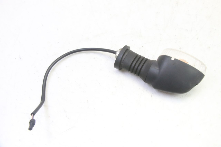 photo de CLIGNOTANT AVANT GAUCHE PIAGGIO MP3 RL 250 (2007 - 2010)
