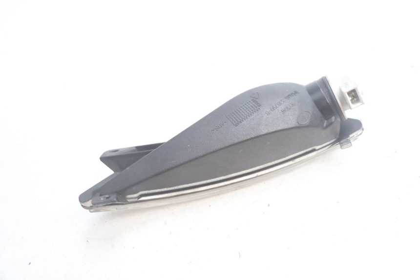 photo de CLIGNOTANT AVANT GAUCHE PIAGGIO MP3 125 (2006 - 2014) - Points de fixation