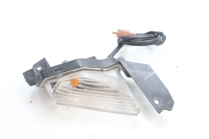 photo de CLIGNOTANT AVANT GAUCHE YAMAHA N-MAX NMAX 125 (2021 - 2024) - Zoom état d’usage