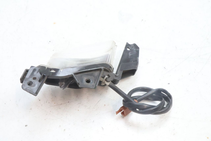 photo de CLIGNOTANT AVANT GAUCHE YAMAHA N-MAX NMAX 125 (2021 - 2024) - Gros plan technique