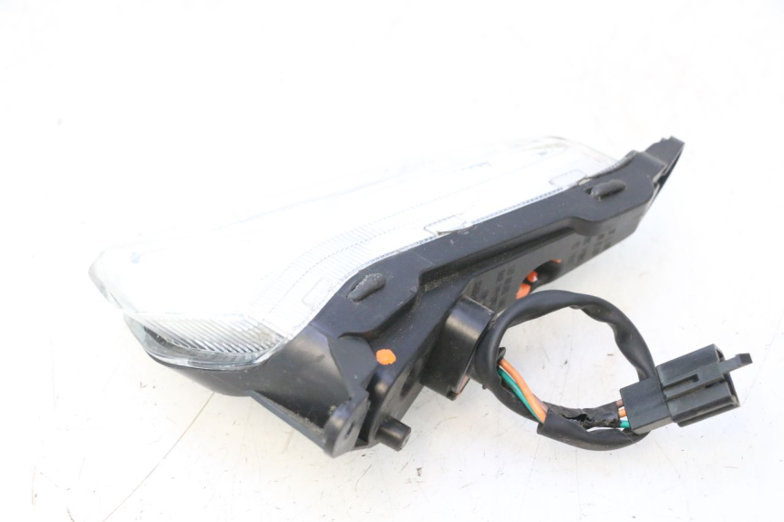 photo de CLIGNOTANT AVANT GAUCHE KYMCO LIKE 4T 50 (2019 - 2025) - État de surface