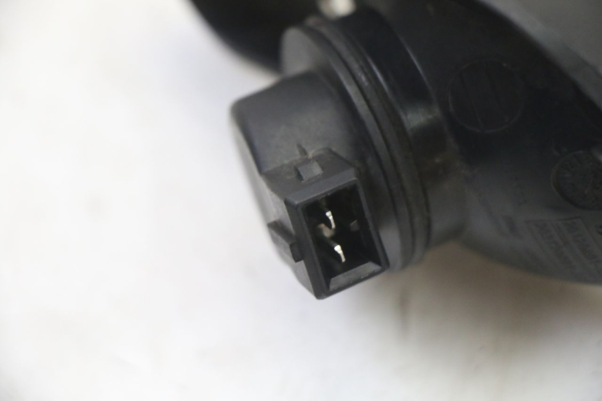 photo de CLIGNOTANT AVANT GAUCHE PIAGGIO NRG POWER PUREJET 50 (2018 - 2021)