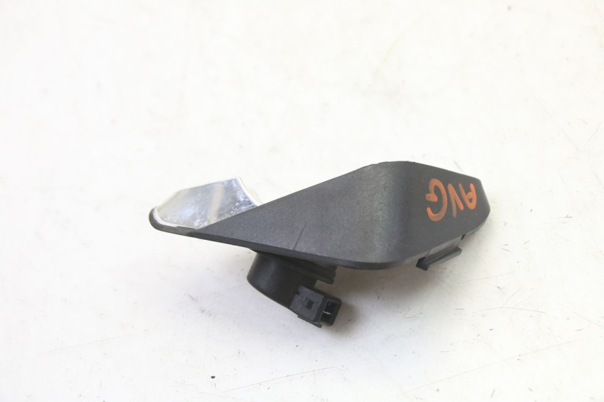 photo de CLIGNOTANT AVANT GAUCHE PIAGGIO NRG POWER PUREJET 50 (2018 - 2021)