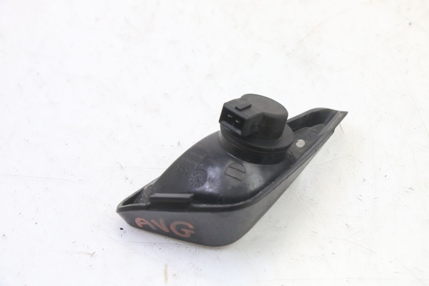 photo de CLIGNOTANT AVANT GAUCHE PIAGGIO NRG POWER PUREJET 50 (2018 - 2021)
