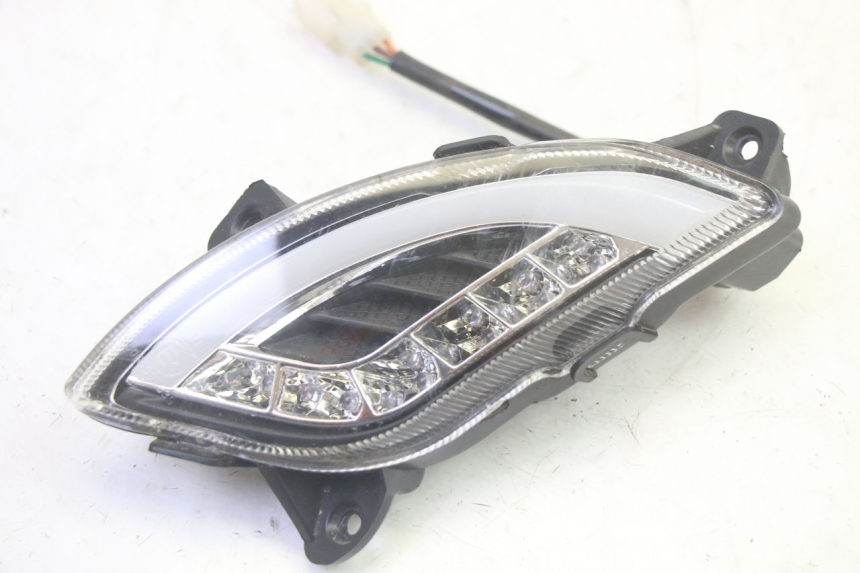 photo de CLIGNOTANT AVANT GAUCHE JM MOTORS OLDIES GT 4T 50 (2018 - 2025) - Détail de la pièce