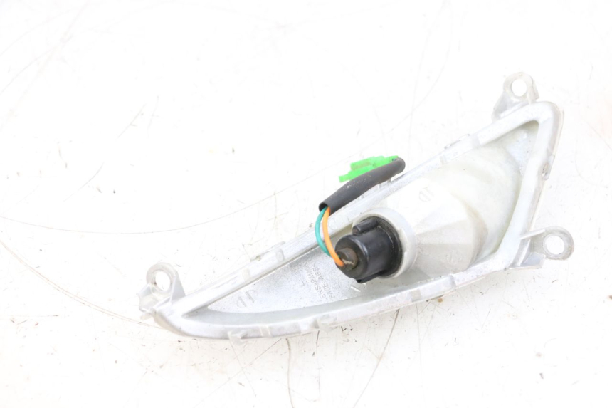 photo de CLIGNOTANT AVANT GAUCHE SYM ORBIT 2 4T 50 (2008 - 2017) - Autre angle de vue