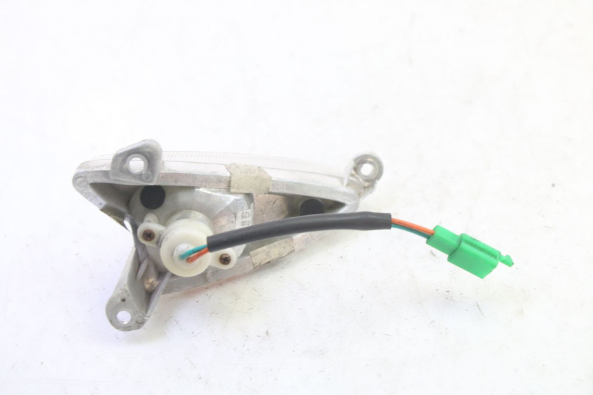 photo de CLIGNOTANT AVANT GAUCHE SYM ORBIT III 3 4T 50 (2021 - 2025) - Gros plan technique