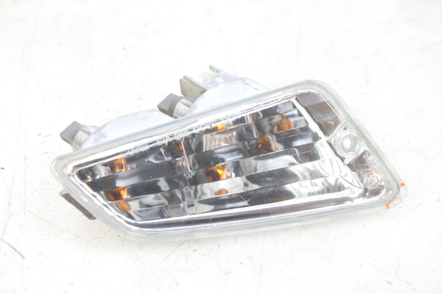 photo de CLIGNOTANT AVANT GAUCHE PIAGGIO VESPA GTS SUPER IE 125 (2009 - 2016)